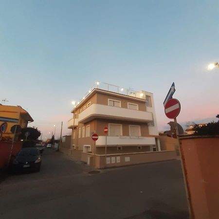 Hotel L' Ora Blu Fiumicino Exterior foto